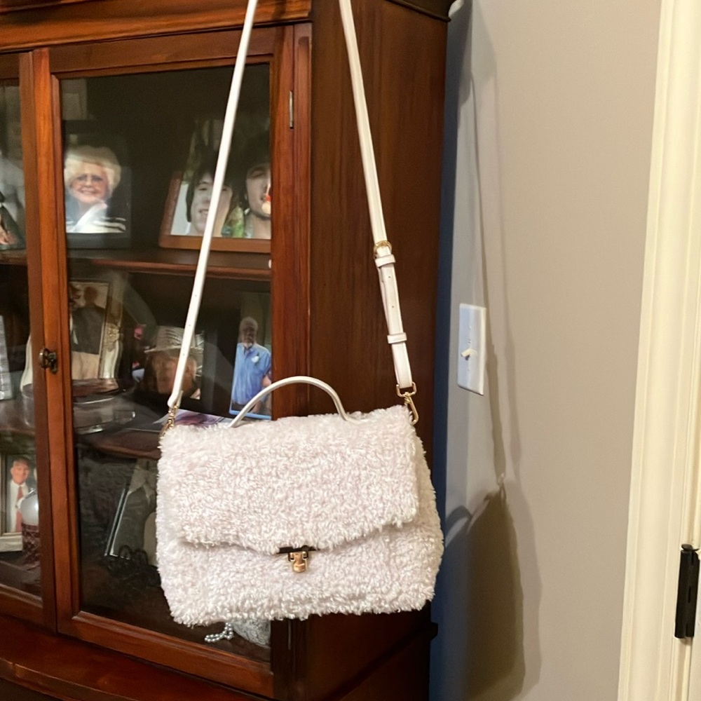 Sherpa purse